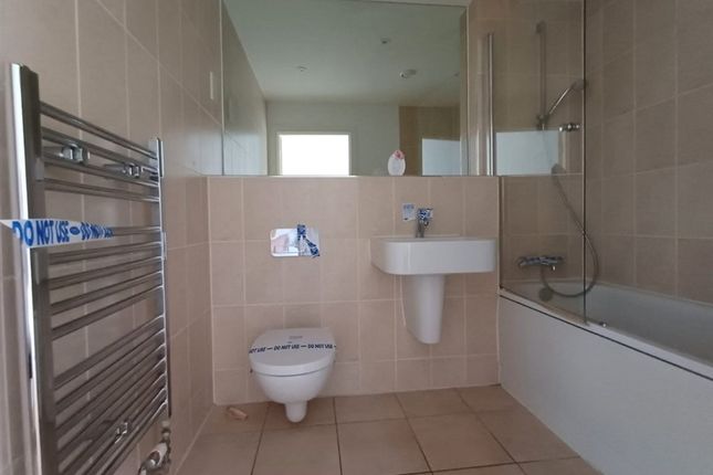 199 Northstand Apartments, Highbury Stadium Square, LONDON photo 5