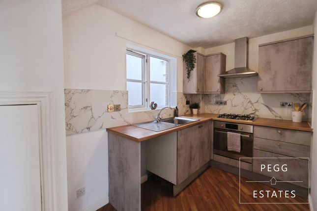 31 Skye Close, Torquay photo 2