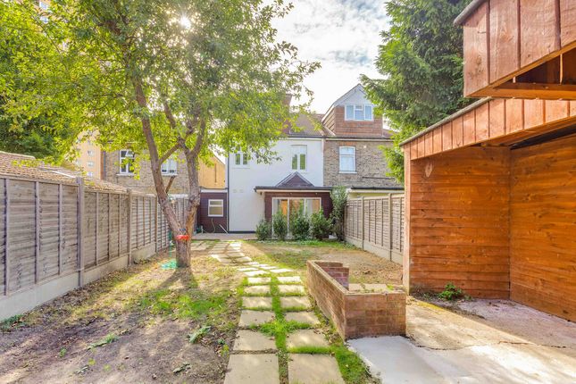12, Barlow Road, London photo 2