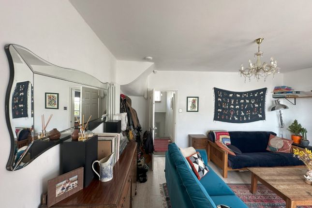 Flat 3, 2, Buckingham Street, Brighton photo 4