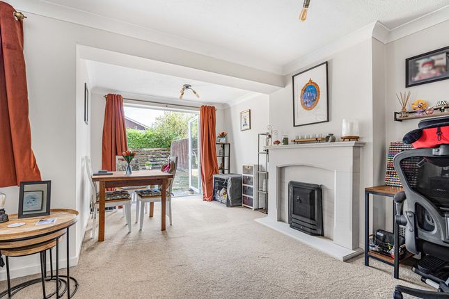 17, Albermarle Drive, Wantage photo 4