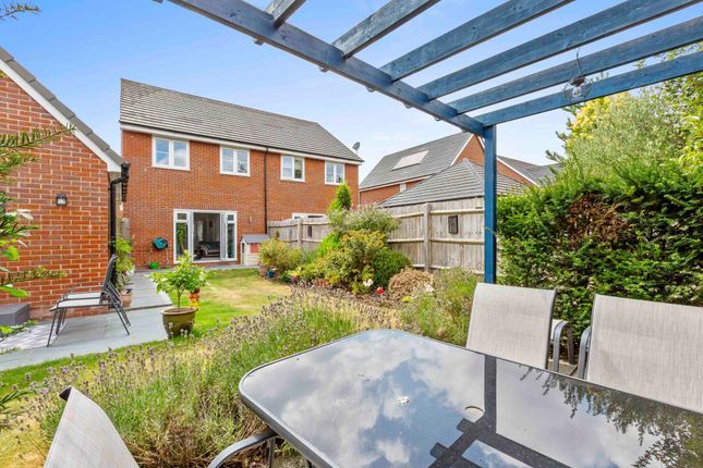 2 Wickfields, Princes Risborough photo 4