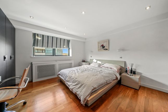 Flat for sale in Prince Regent Court, 8 Avenue Road