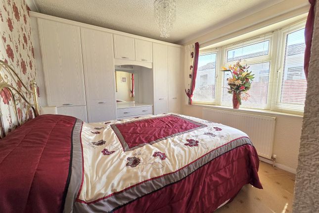 2-bed caravan on 63, Severn Bank Park, Stourport-On-Severn, £195,000