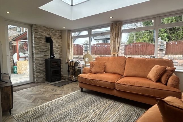 27, Chadderton Fold, Oldham photo 4