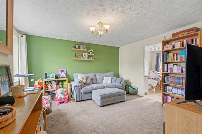 43, Deer Park Drive, Nottingham photo 4