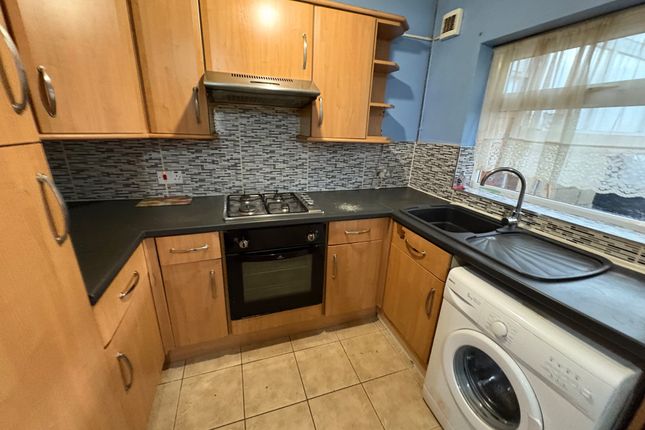 11, Golden Crescent, Hayes photo 2