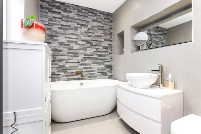 21, Braeview Drive, Renfrewshire photo 4