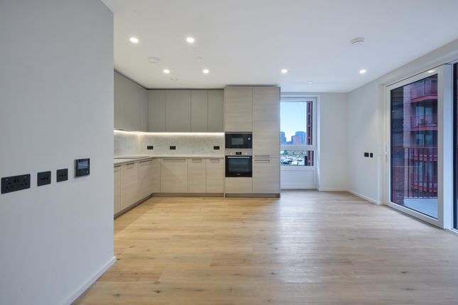 DF Flat 405 Bowline House 5, Hemlock Street, London photo 3