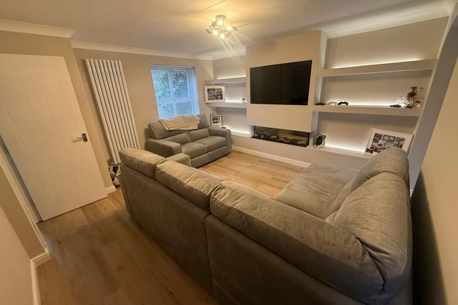 Skyes Crescent, Winstanley photo 3