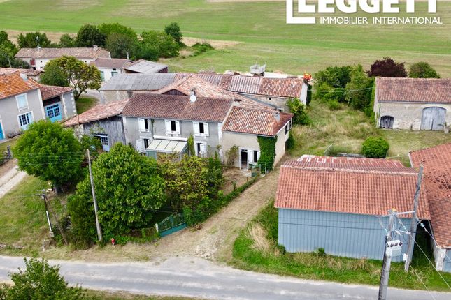 Villa for sale in Yviers, Charente, Nouvelle-Aquitaine