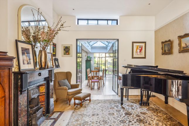 27, Henderson Road, London photo 3