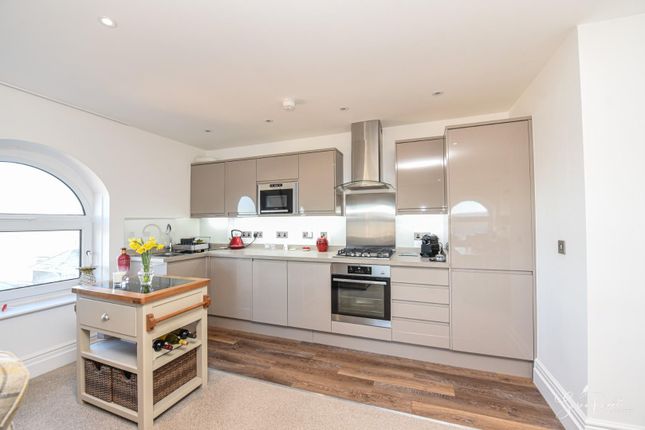 Flat for sale in Main Road, Havenstreet, Ryde