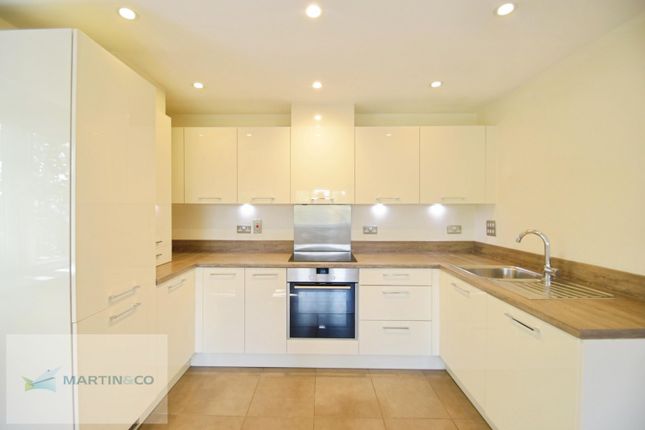 17, Scholars Place, Walton On Thames photo 4