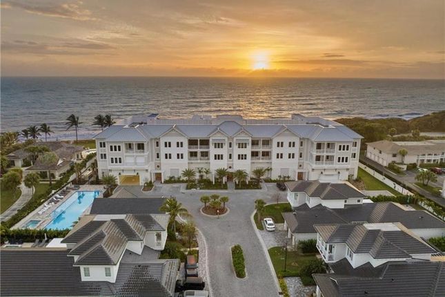 Town house for sale in 950 Surfsedge Way #205, Vero Beach, Florida, United States Of America