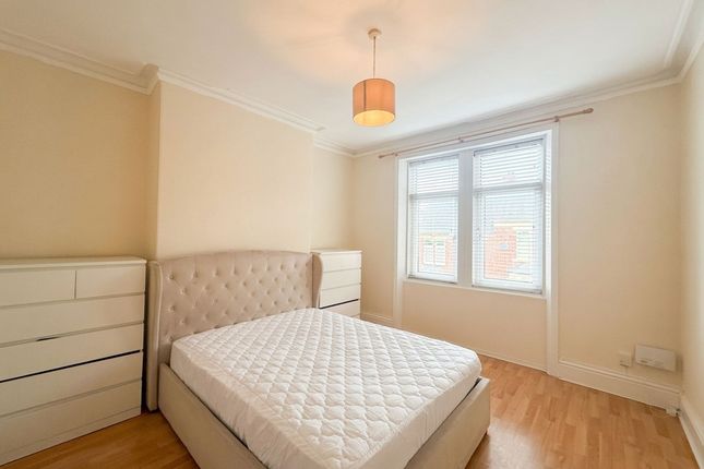 40 Kitchener Street, Gateshead photo 3