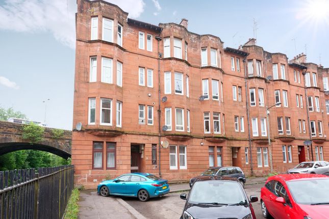 Thumbnail Flat for sale in Ettrick Place, Shawlands, Glasgow