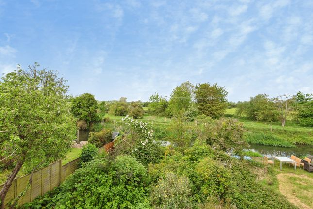 23, Riverside Gardens, Biggleswade photo 3