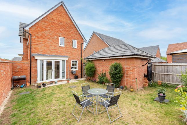 38, Dovecote Drive, Warwickshire photo 3