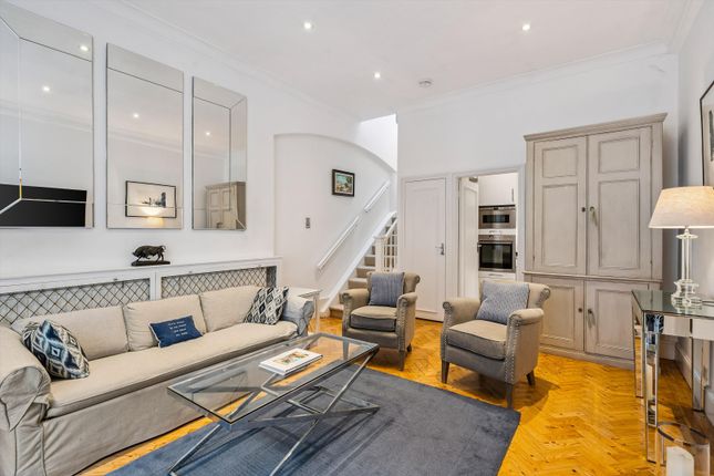 3, Eaton Terrace Mews, London photo 4