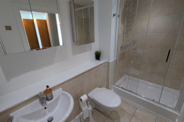 20, Centurion Court, Gunwharf Quays photo 5