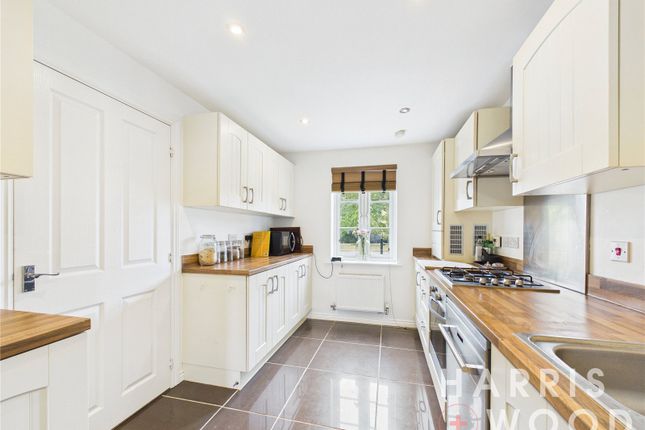 32, Roberts Road, Essex photo 4