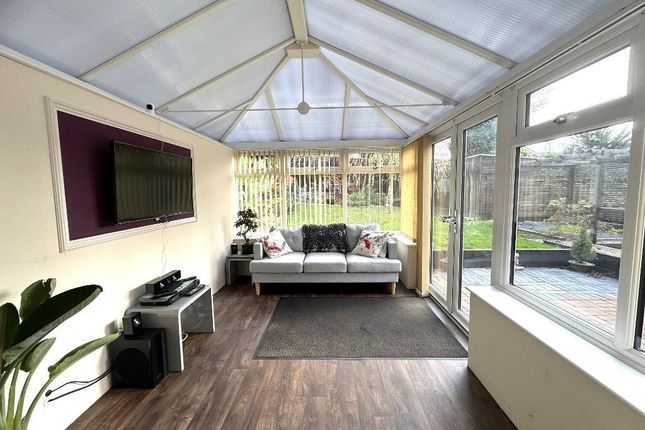 32, Slade Valley Avenue, Rothwell photo 3
