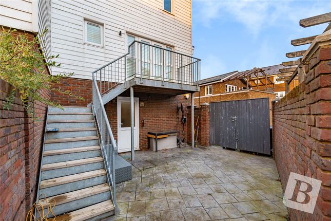 End terrace house for sale in Carmichael Avenue, Greenhithe, Kent