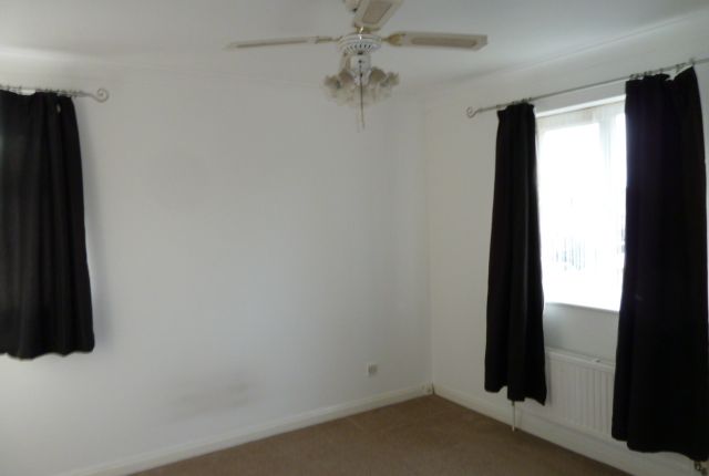 46, The Pastures, Stevenage photo 5