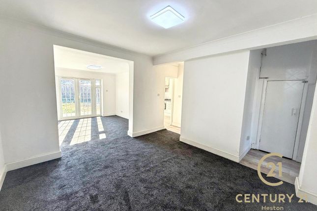 40, Orchard Avenue, HOUNSLOW photo 3