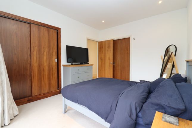 Flat for sale in Maple Road, Surbiton