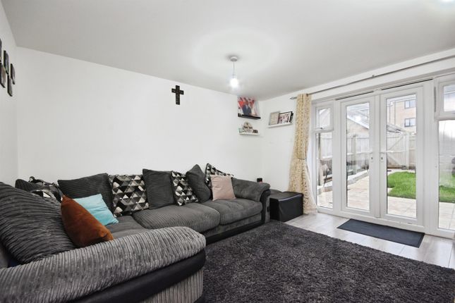 20, Fleming Way, Haverhill photo 3