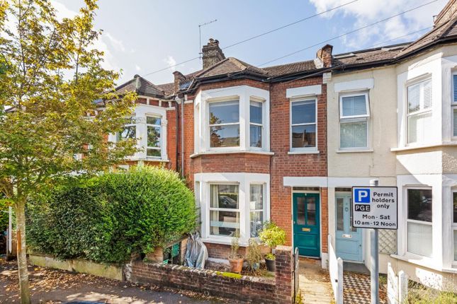 Flat for sale in Phoenix Road, Penge, London