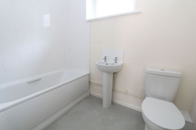 96, Bisell Way, Brierley Hill photo 4