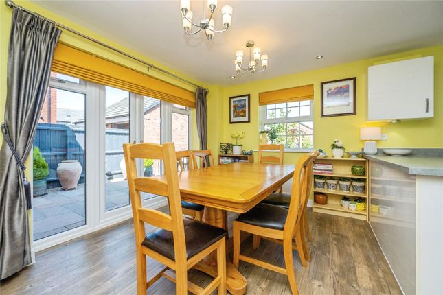 23, Jakeman Way, Warwickshire photo 4
