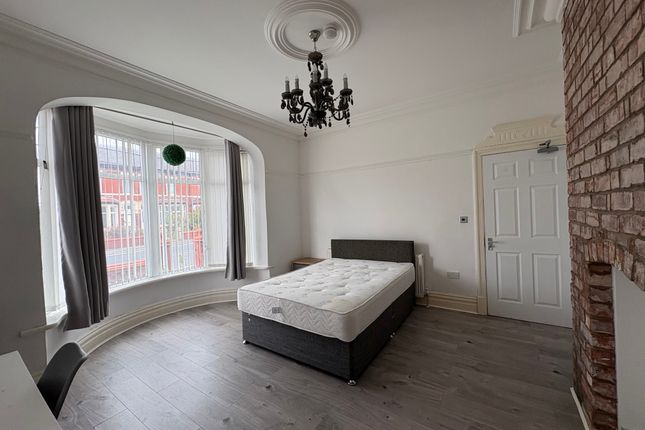 1-bed house on Room 1, 89, Westcliffe Drive, Blackpool, £500/mo
