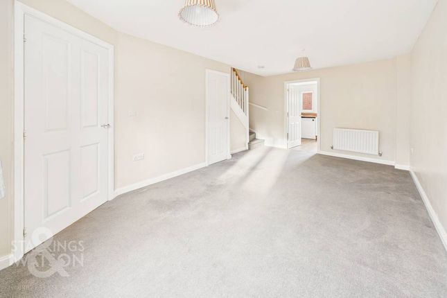 85 Woodpecker Way, Norwich photo 4