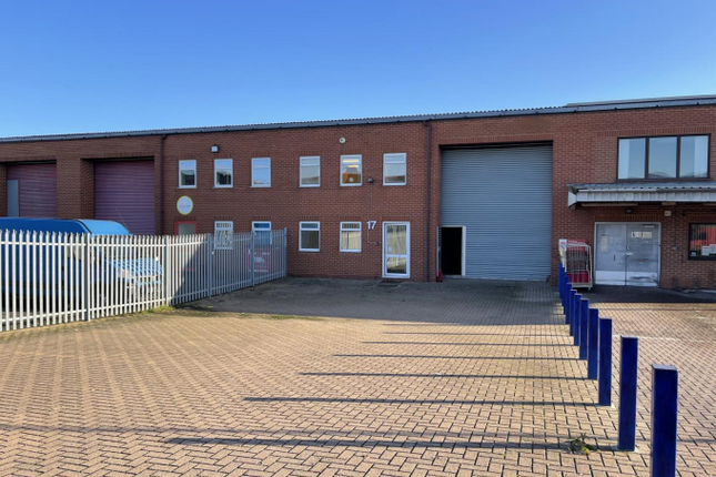Commercial property to let in Kineton Road, Southam