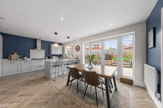 9 Lurtin Way, Warrington photo 4