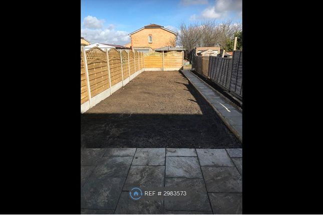Lawford Gardens, Dartford photo 4