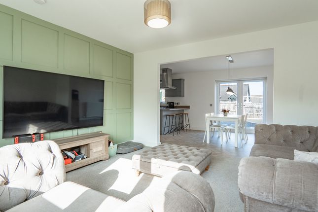 45, Seafield Circle, Buckie photo 3