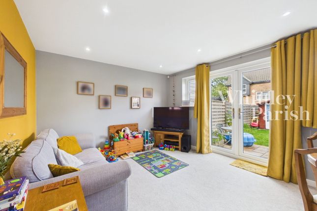8, Mill Stone Green, Thetford photo 2