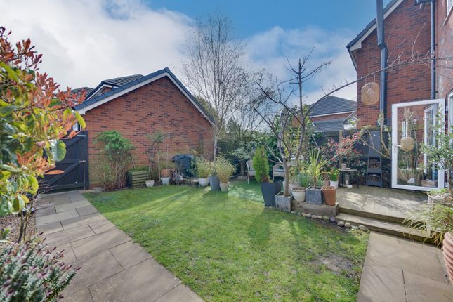 22 Wolstanholme Close, Congleton photo 2