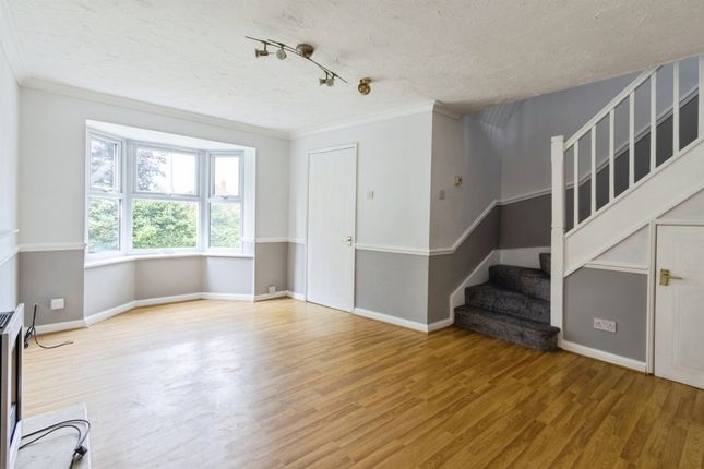 11, Silkstone Court, Leeds photo 3