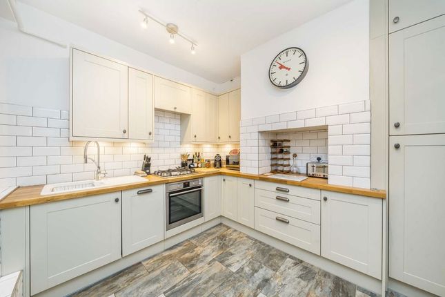 Flat 31, Kenilworth Court, Lower Richmond Road, London photo 4