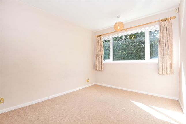 Detached house to rent in Wellesley Drive, Crowthorne