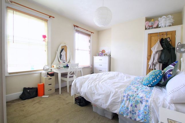 Trevor Road, Wimbledon photo 5