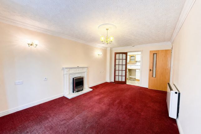 The Burlongs, Glebe Road, Royal Wootton Bassett photo 3