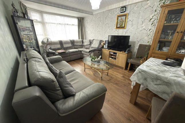 78, Northcroft, Slough photo 3