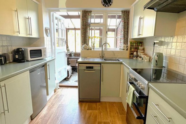 8, Mountbatten Close, Burnham-On-Sea photo 5